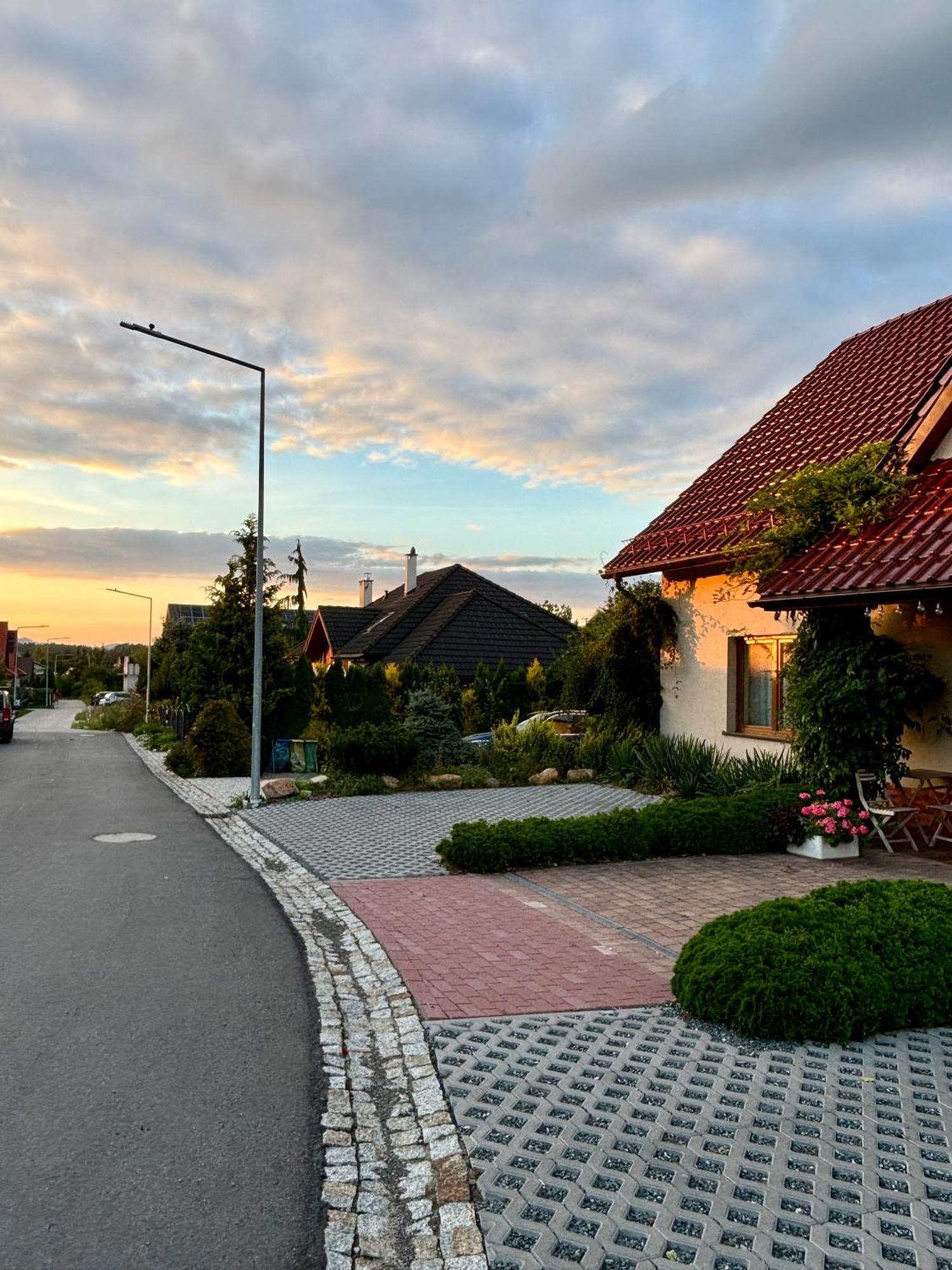 Appartamento Wisniowy Sad Kudowa-Zdrój Esterno foto